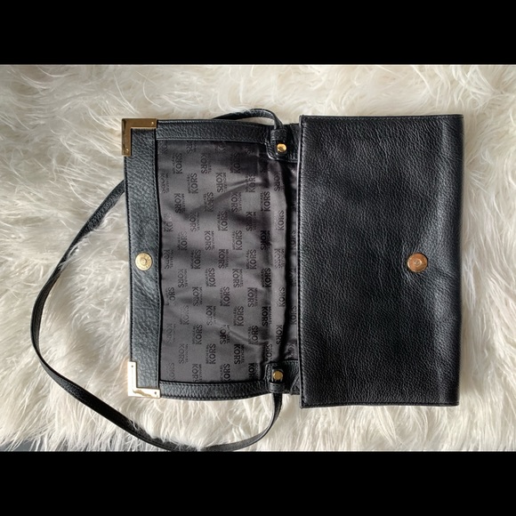 Michael Kors pebbled leather purse - Picture 3 of 7